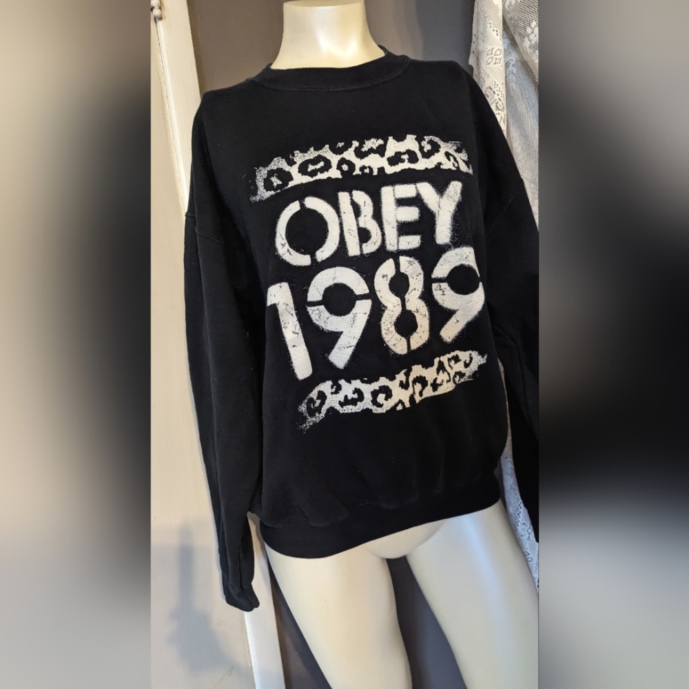 Rare obey brand 1989 vintage sweatshirt cozy rebel shirt large xl oversized punk